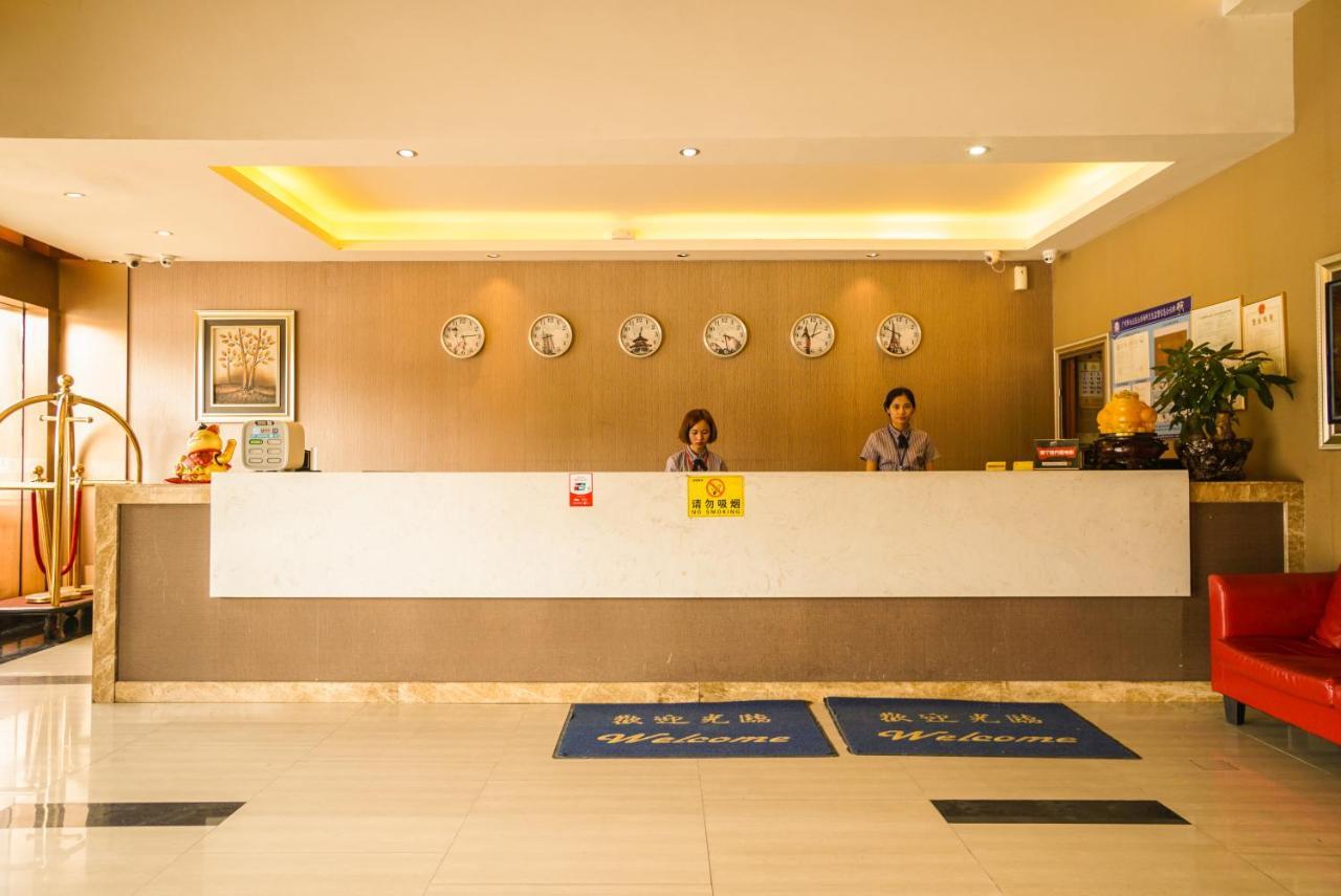 Jia Mei Xin Holiday Hotel Baiyun Airport Branch Cantão Exterior foto